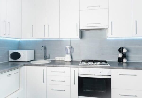 Modern white kitchen painting